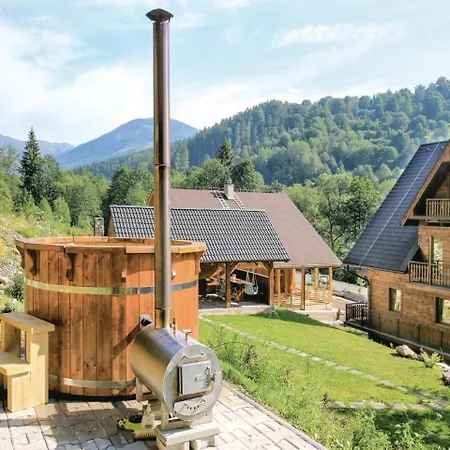 Three-bedroom In Lejlighed *