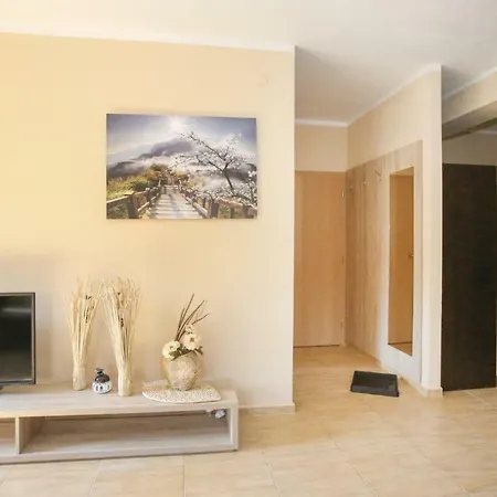Lejlighed Three-bedroom In